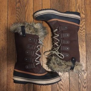 Sorel Joan of Arc Winter Boot. Size 9